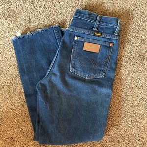 Vintage Wrangler high rise blue jeans